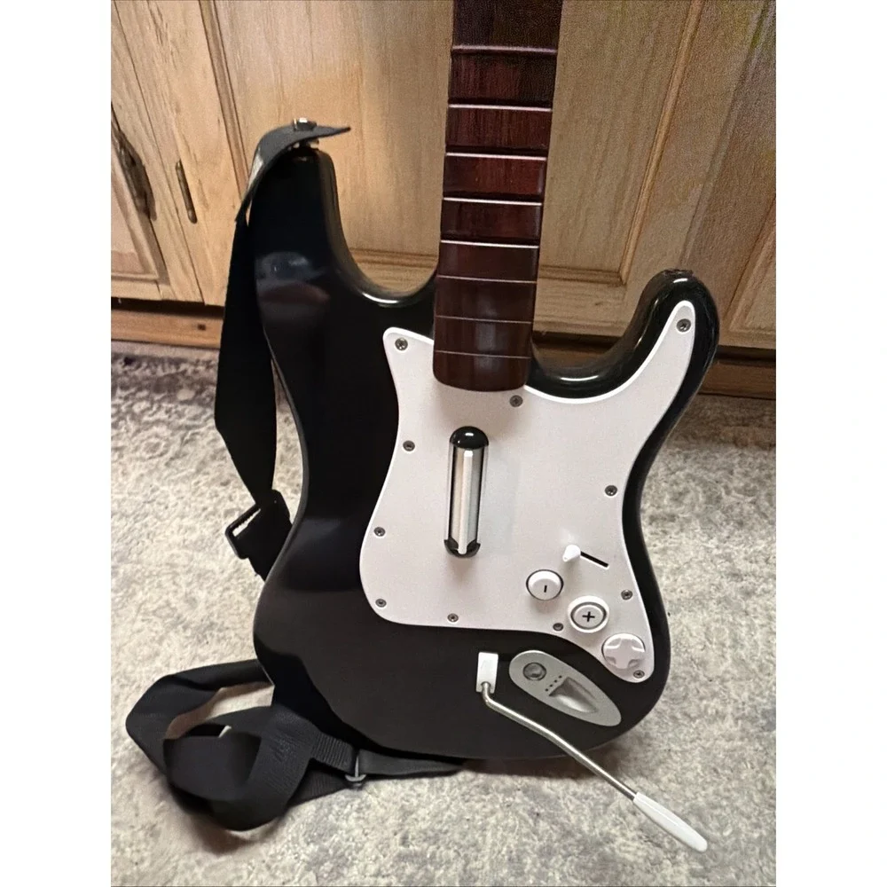 Harmonix Stratocaster Guitar Controller - Black